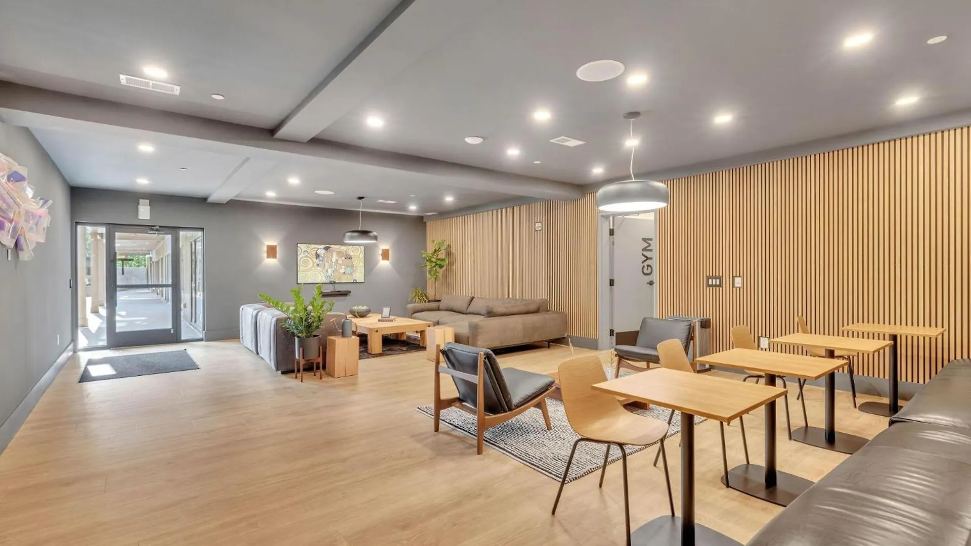 Villa Hyve -Tropical Peach -Walk To Broadway - Pool&Gym! Nashville Ferienhaus
